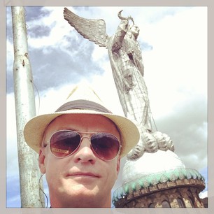 La #virgen del #panecillo -- #statue of the #virgin #mary with #wings overlooking #quito #ecuador. #travel #instatravel #latinamerica #southamerica #religious