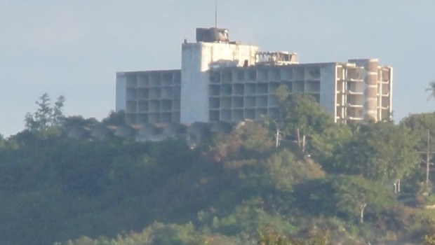 View of the hotel from a distance. Photo: Tito Caraballo