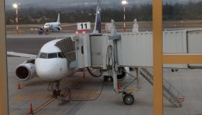 LAN Airlines (LAN Ecuador) Airbus A320, ready to fly from Quito to Cuenca.