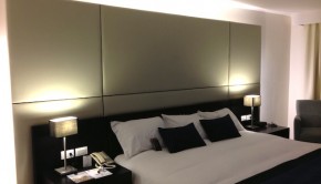 I found the lighting and bedding quite comfortable at the Hotel Oro Verde Cuenca, in Ecuador.