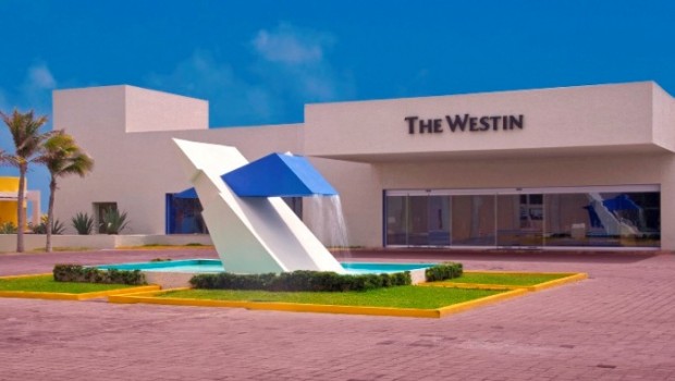 The Westin Resort & Spa, Cancun was designed by one of Mexico's most famous architects.