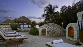 Westin Resort & Spa, Cancun, is offering a Valentine's Day package.