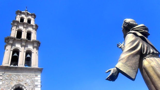 Ciudad Juarez cathedral, with a monument to the city's founder. PHOTO: NorthenPass
