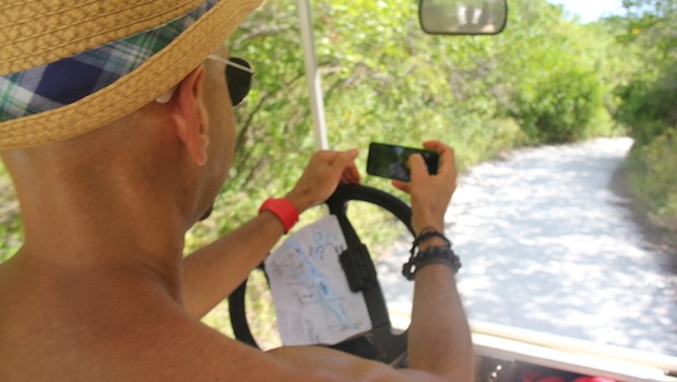 Be careful when taking photos while driving on Isla Mujeres!