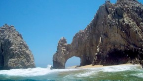 The famed arch in Los Cabos. Photo: Marrovi