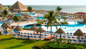 Palace Resorts is offering special all-inclusive Mexico deals.